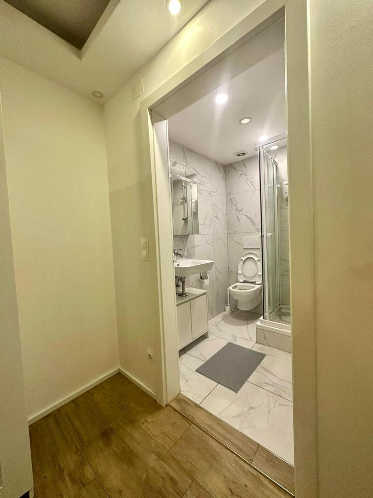 Ar Living Vienna Klosterneuburger Studios Экстерьер фото